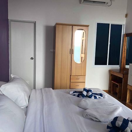 Lily Rest Maldives Hotell Maafushi Exteriör bild