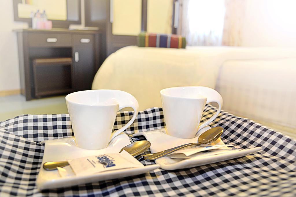 Lily Rest Maldives Hotell Maafushi Rum bild