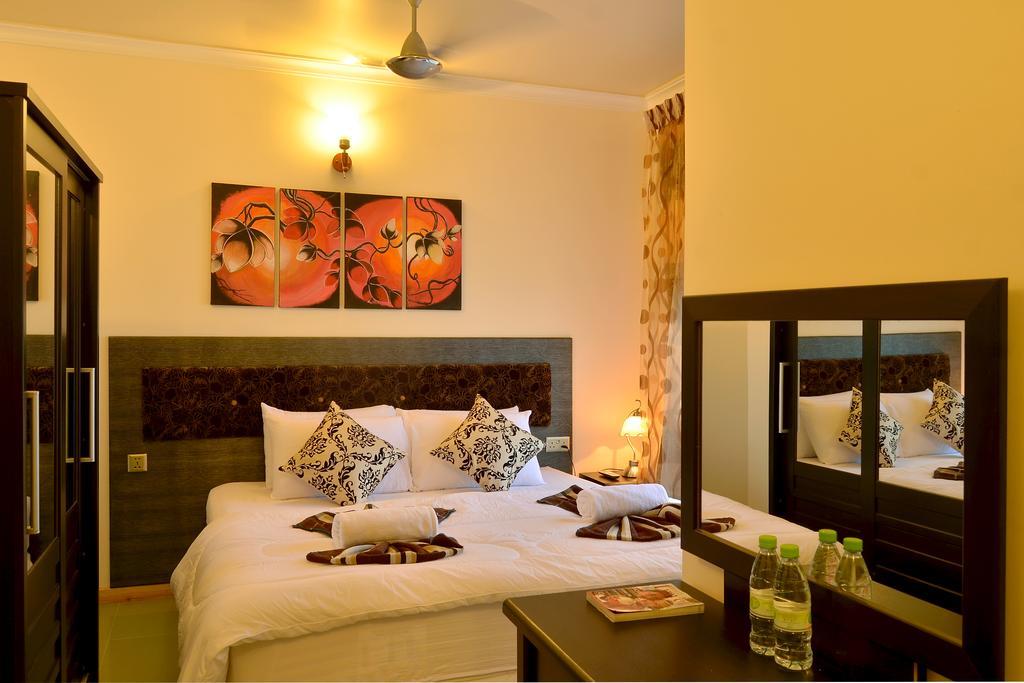 Lily Rest Maldives Hotell Maafushi Rum bild