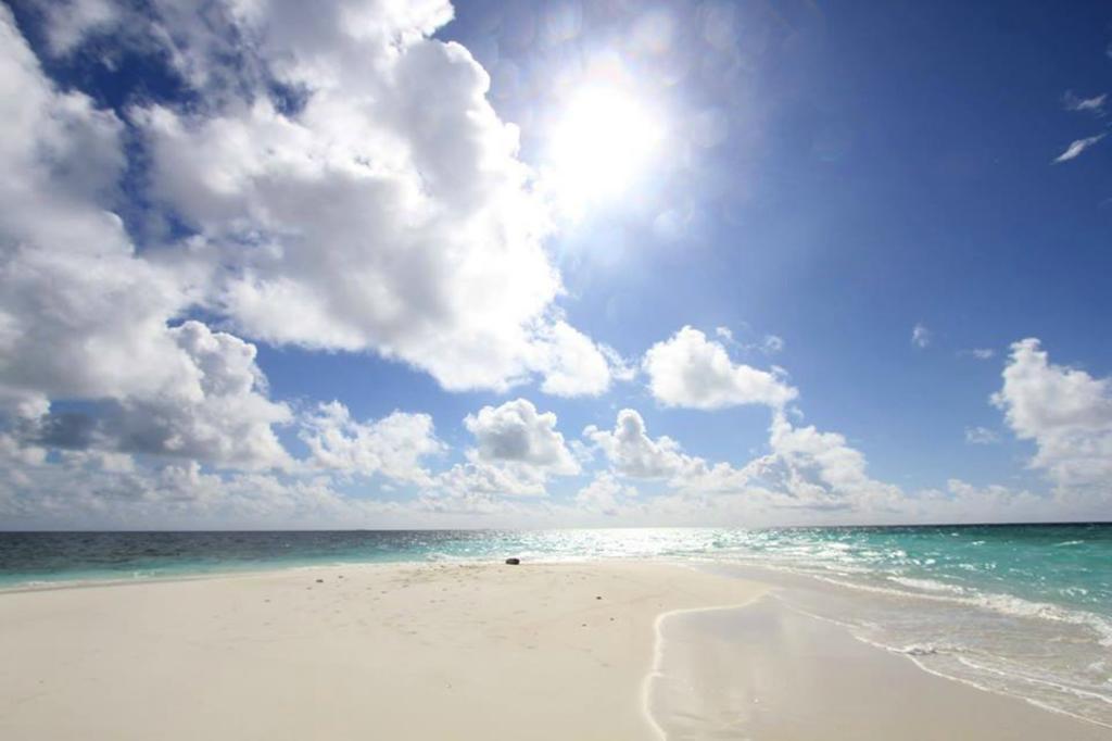 Lily Rest Maldives Hotell Maafushi Exteriör bild