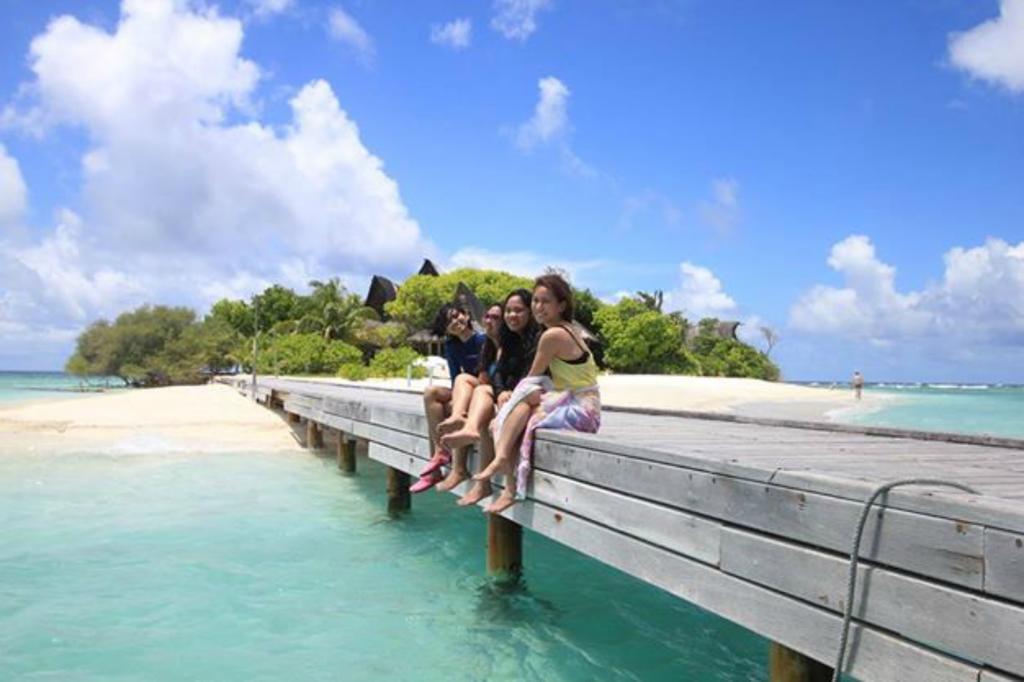 Lily Rest Maldives Hotell Maafushi Exteriör bild