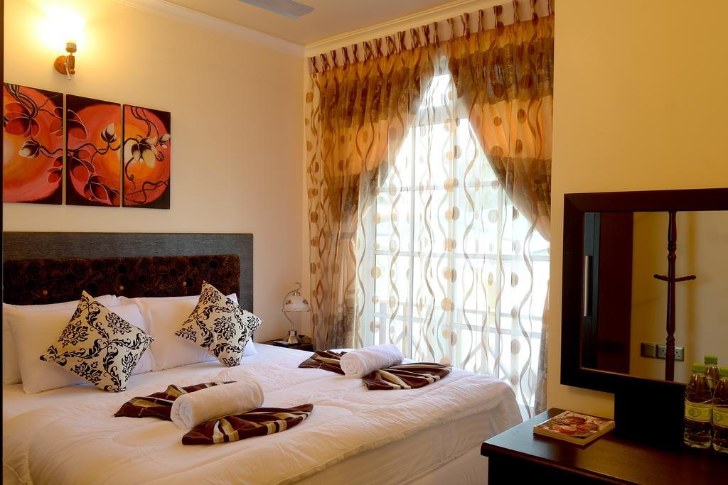 Lily Rest Maldives Hotell Maafushi Exteriör bild