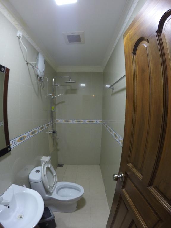 Lily Rest Maldives Hotell Maafushi Exteriör bild