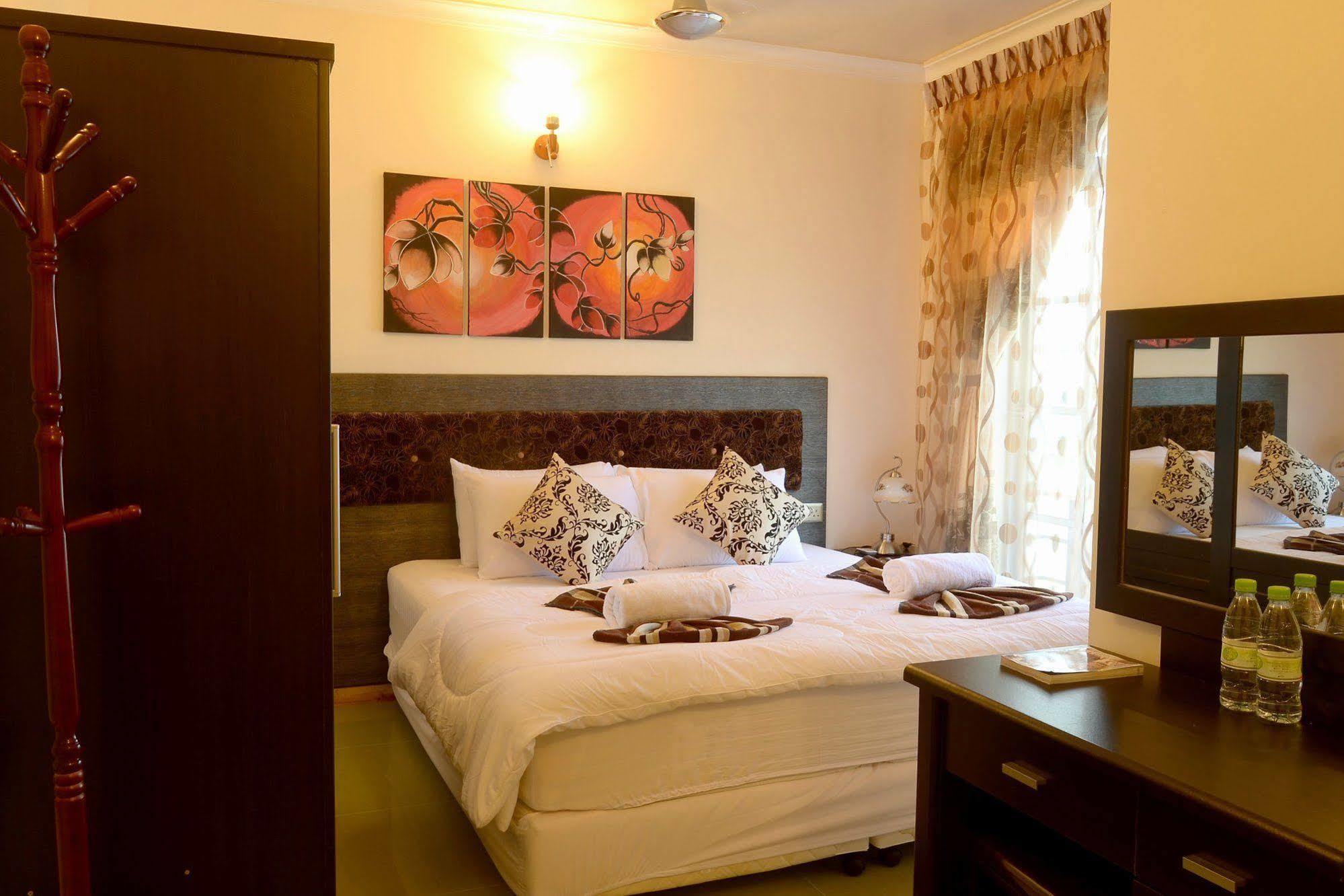 Lily Rest Maldives Hotell Maafushi Exteriör bild