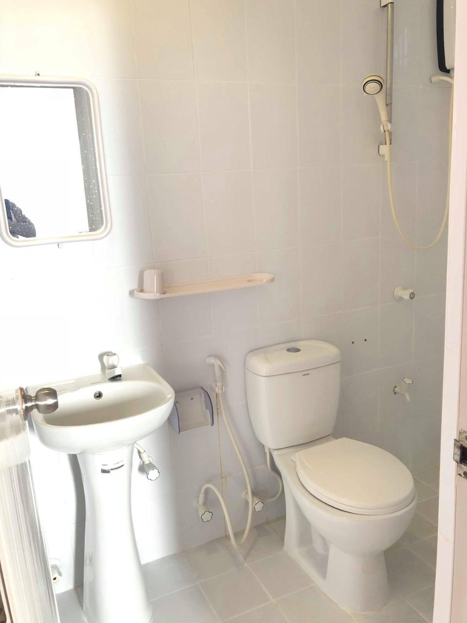 Lily Rest Maldives Hotell Maafushi Exteriör bild